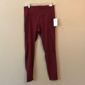 NWT - Old Navy athletic leggings sz L